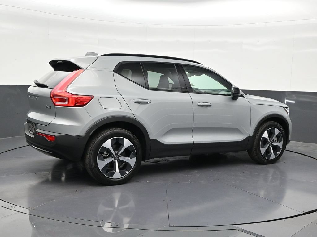 New 2026 Volvo XC40 B5 Plus w/ Protection Package Premier AWD/4WD image 5