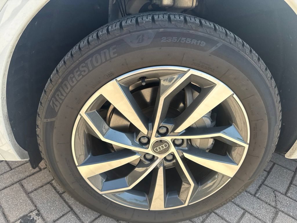 Used 2023 Audi Q5 2.0T Prestige w/ Prestige Package AWD/4WD image 28