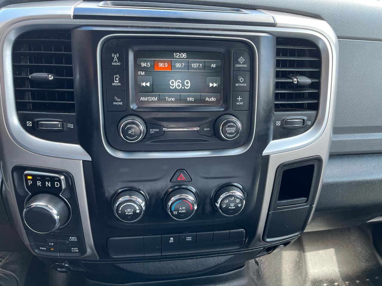 Used 2016 RAM 1500 Classic SLT AWD/4WD image 17