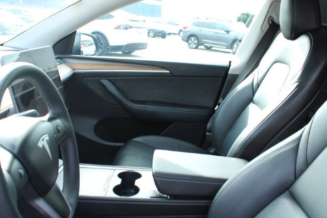 Used 2024 Tesla Model Y Long Range RWD image 24