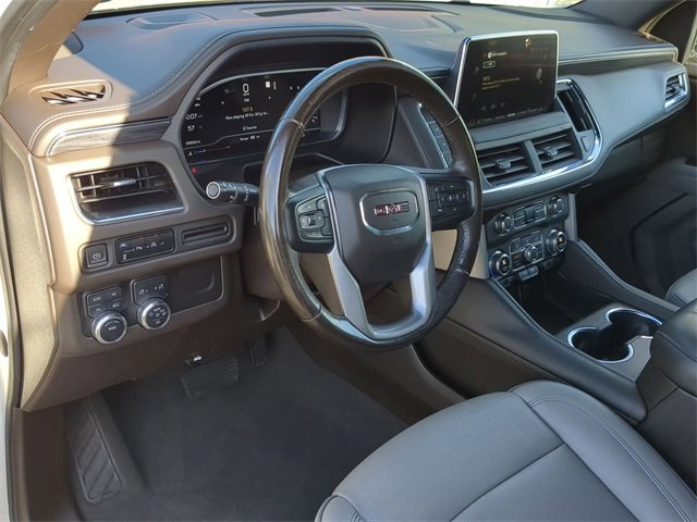 Used 2023 GMC Yukon SLT image 2