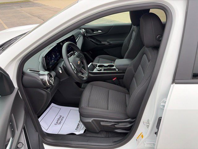 Used 2026 Chevrolet Equinox LT w/ LPO, Floor Liner Package FWD image 9