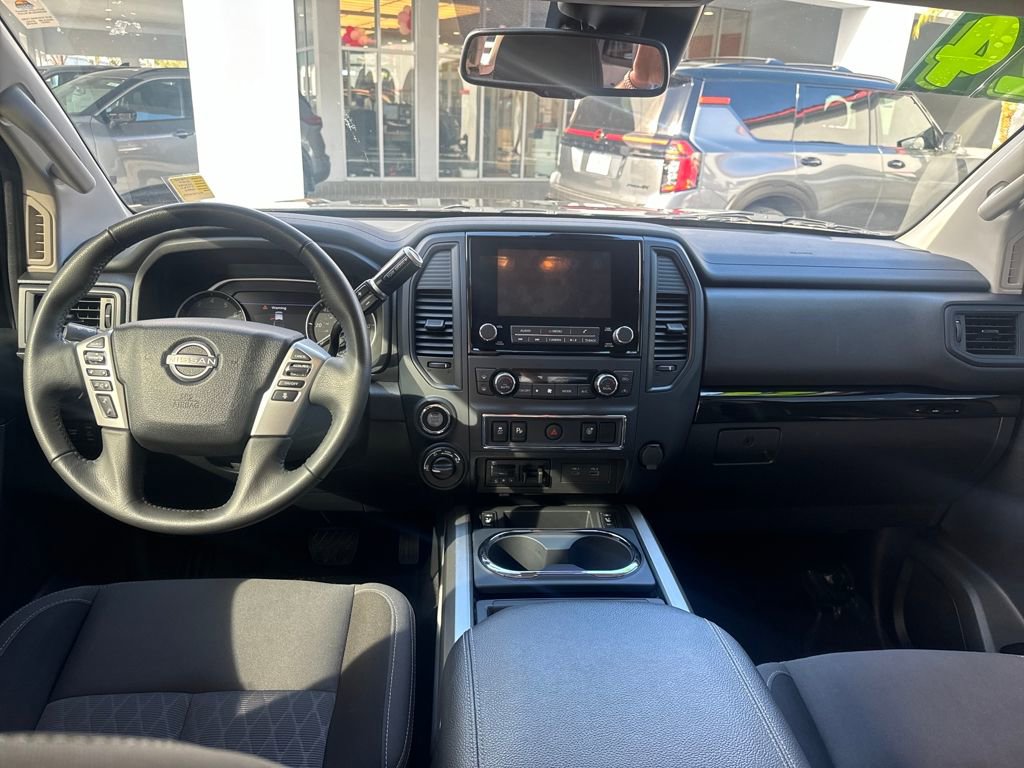 Used 2024 Nissan Titan SV w/ SV Convenience Package image 13