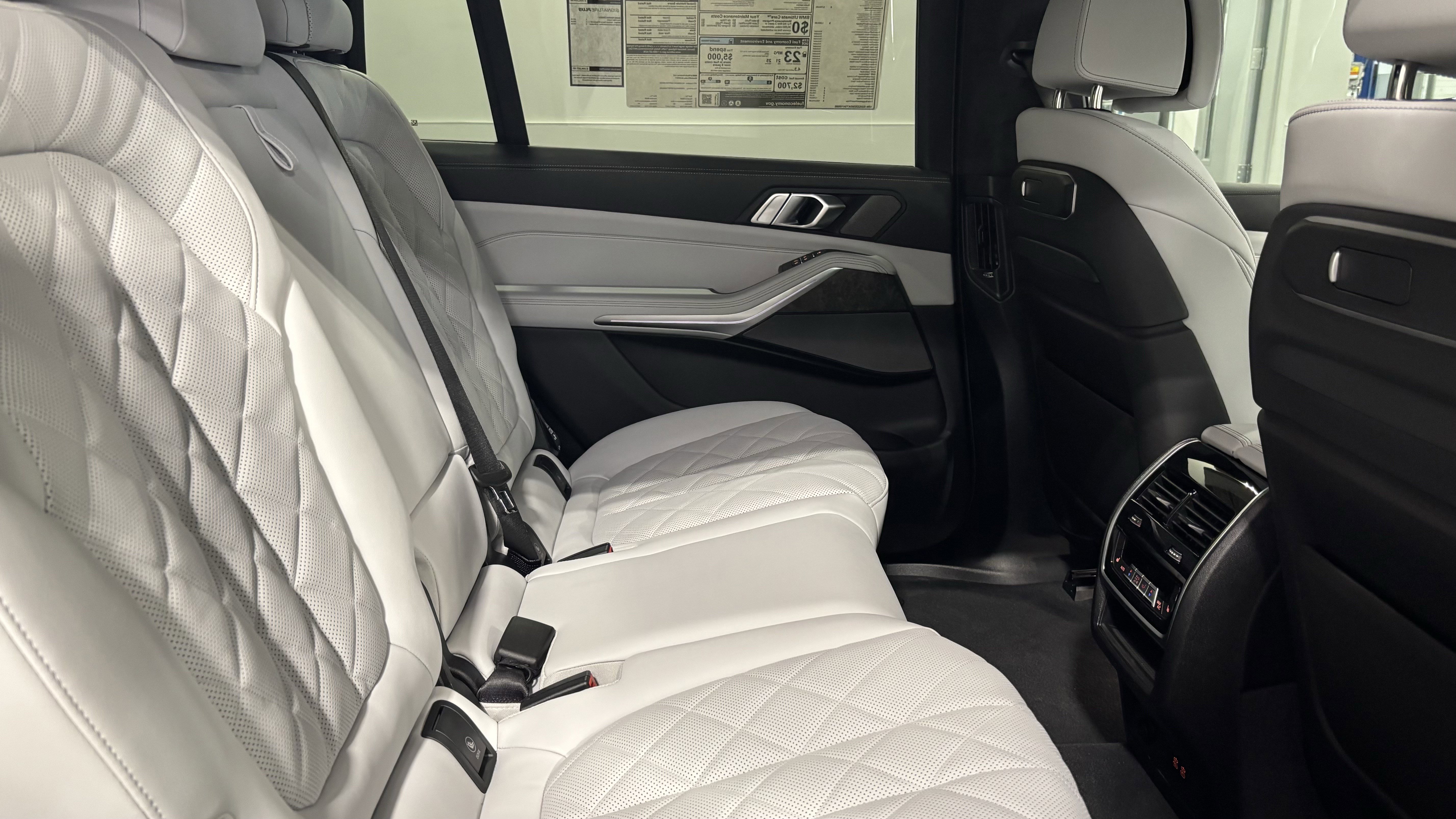 New 2026 BMW X7 xDrive40i w/ Executive Package AWD/4WD image 27