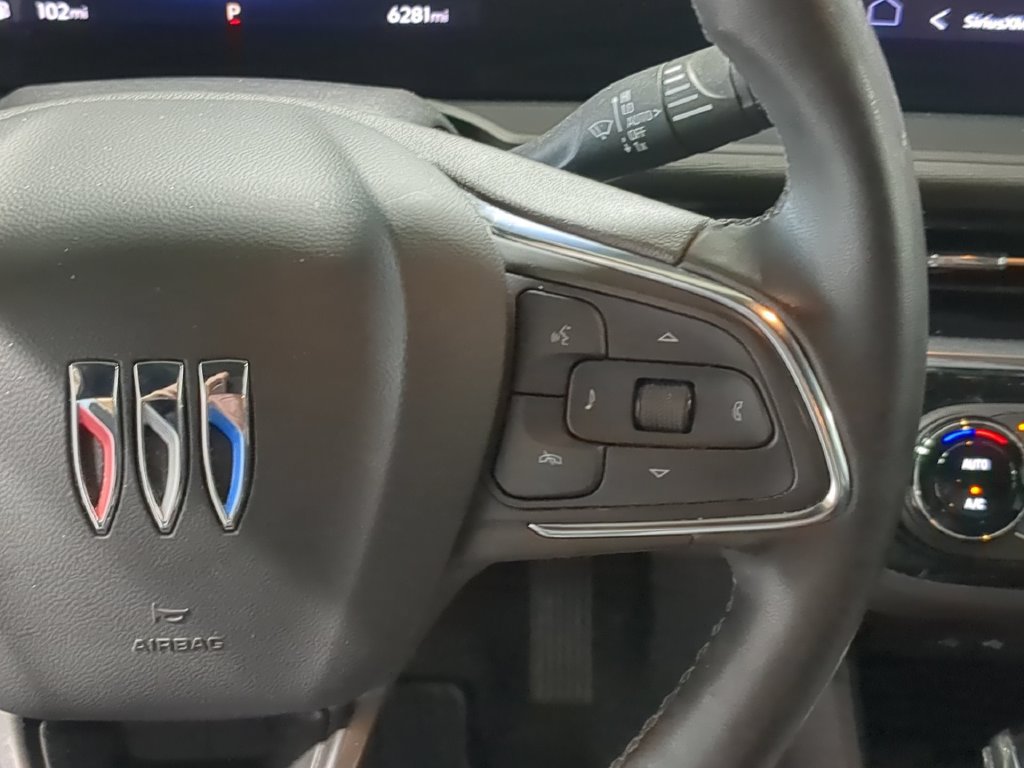 Used 2025 Buick Envista Sport Touring w/ Convenience I Package FWD image 24