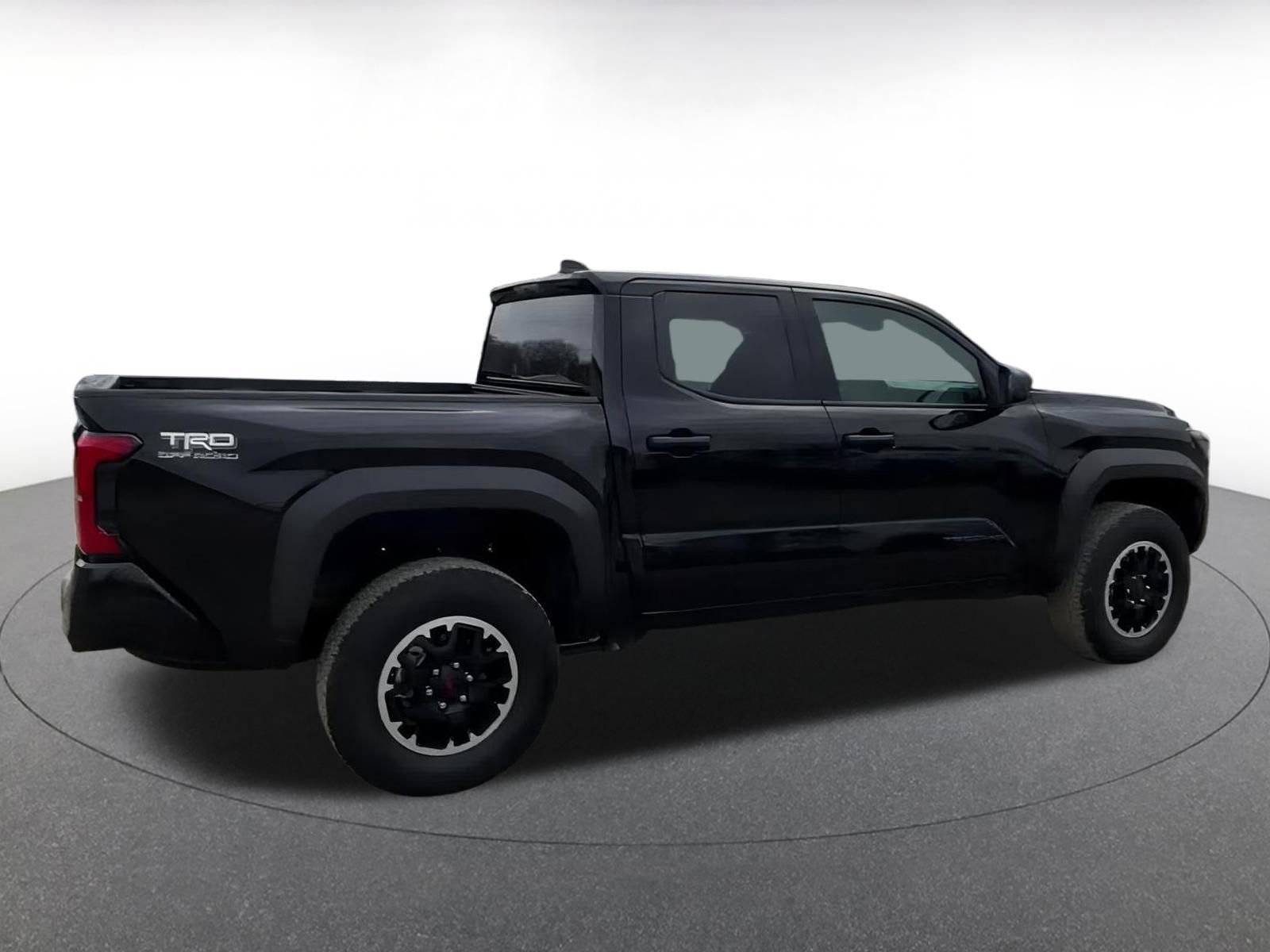 Used 2025 Toyota Tacoma SR image 15