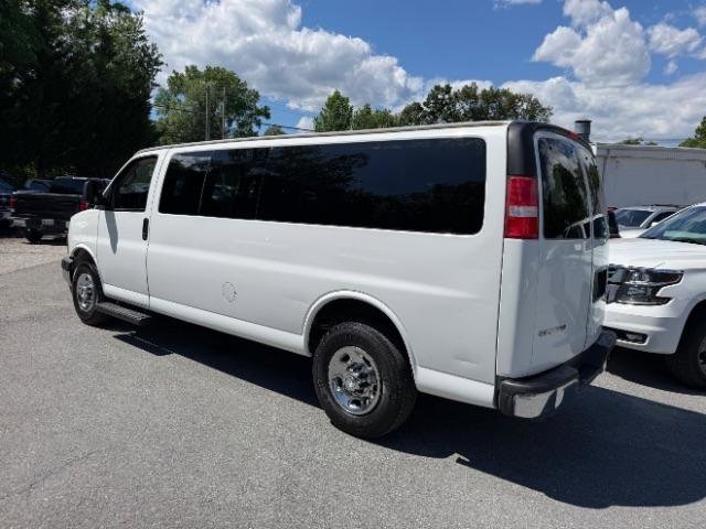 Used 2017 Chevrolet Express 3500 LT w/ LT Preferred Equipment Group RWD image 3