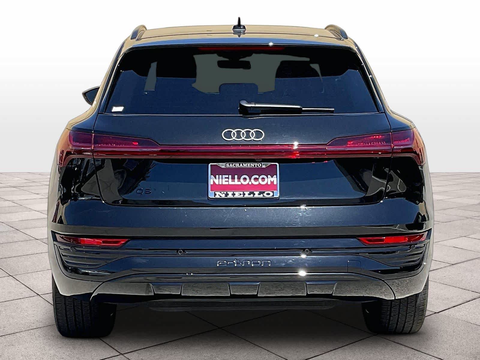 Certified 2024 Audi Q8 e-tron Premium Plus w/ Premium Plus Package AWD/4WD image 7