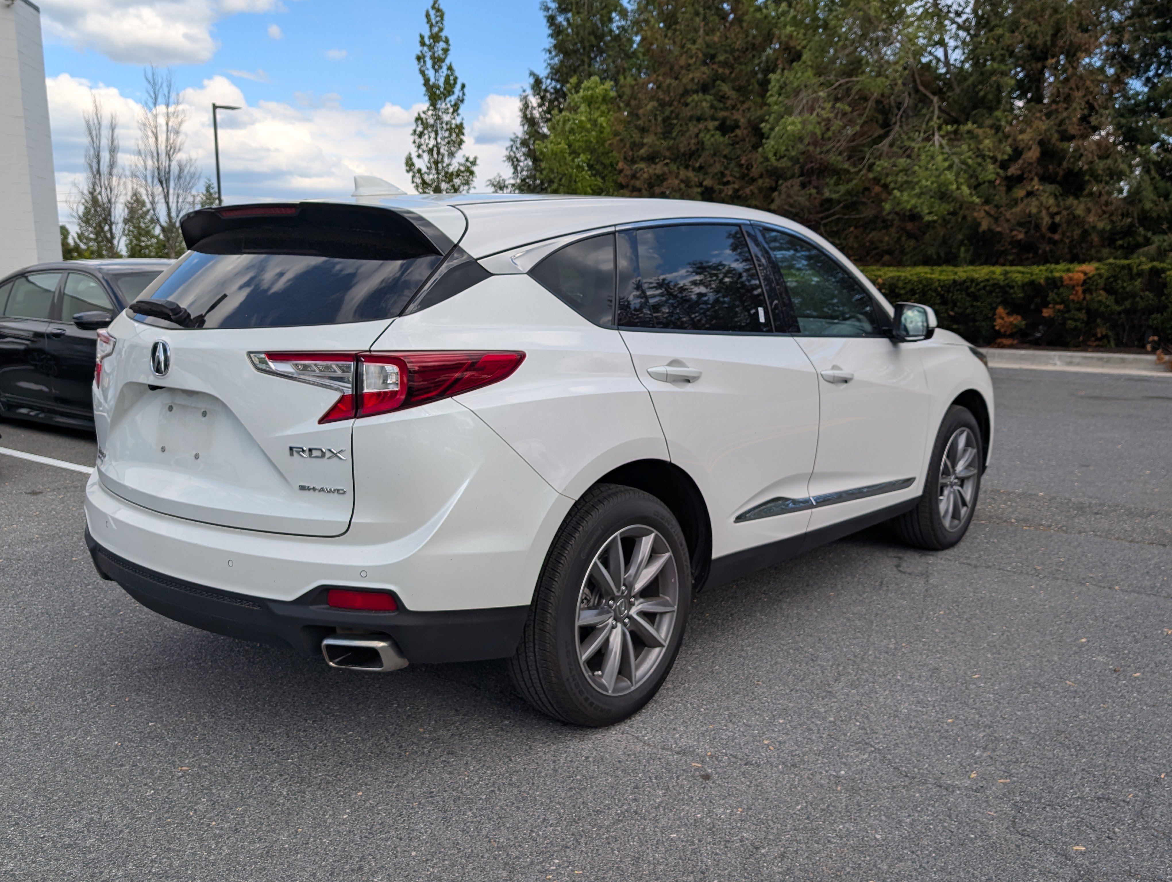 Used 2024 Acura RDX SH-AWD w/ Technology Package image 3