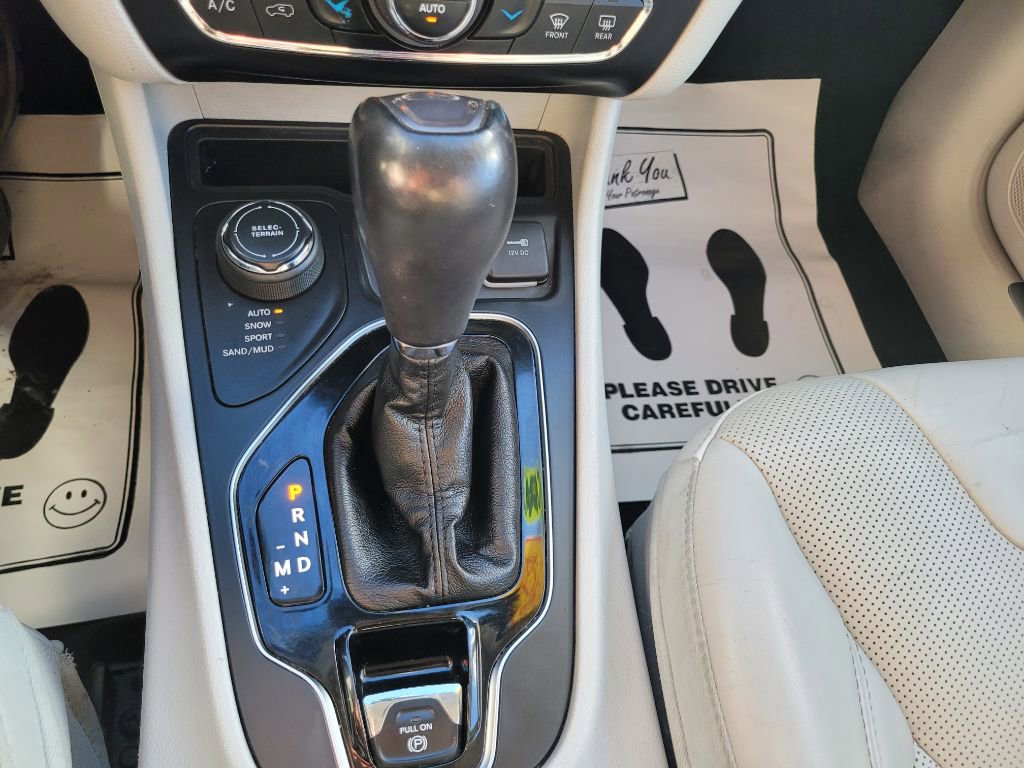 Used 2020 Jeep Cherokee Limited AWD/4WD image 36