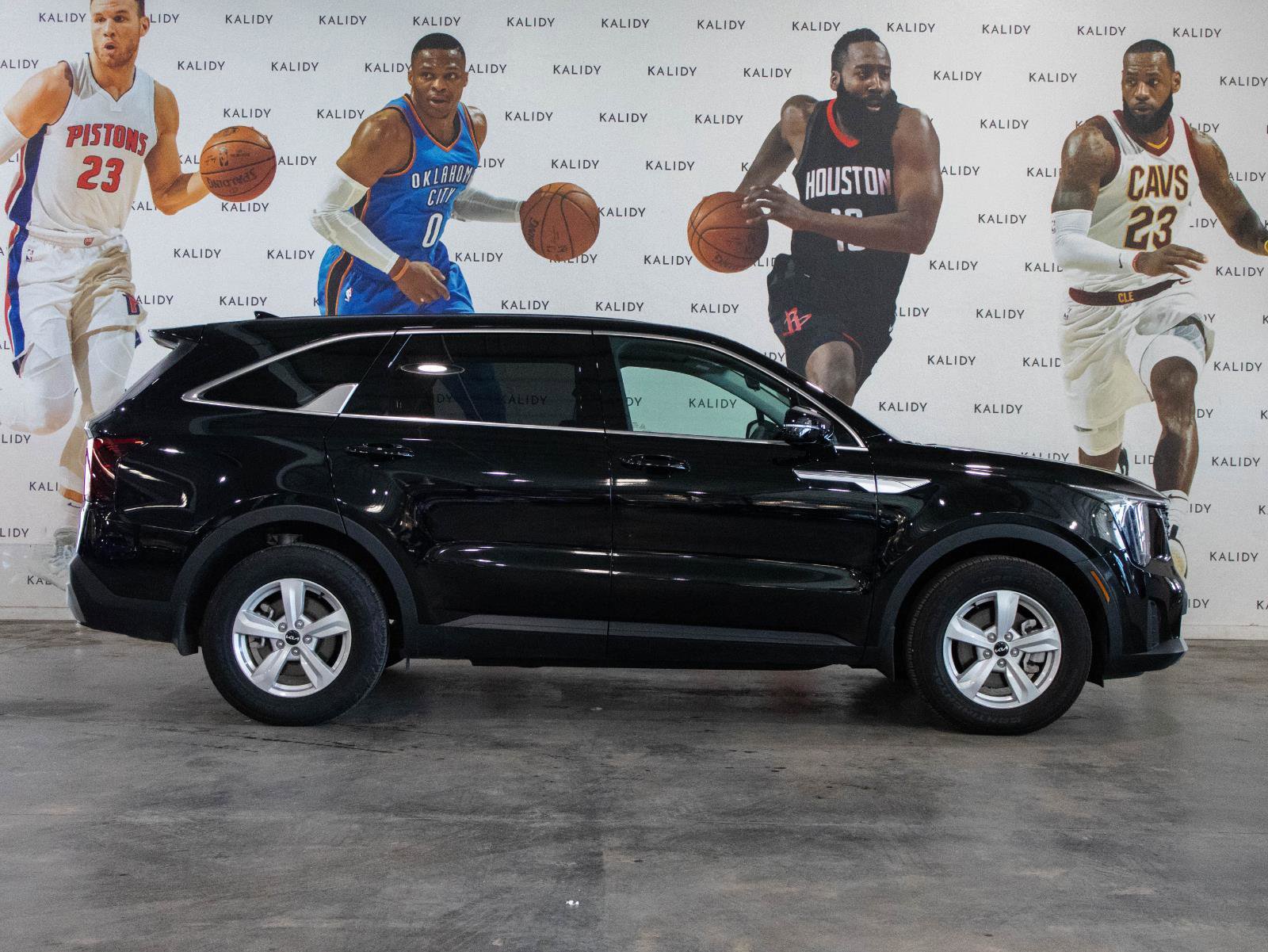 Used 2025 Kia Sorento LX FWD image 17