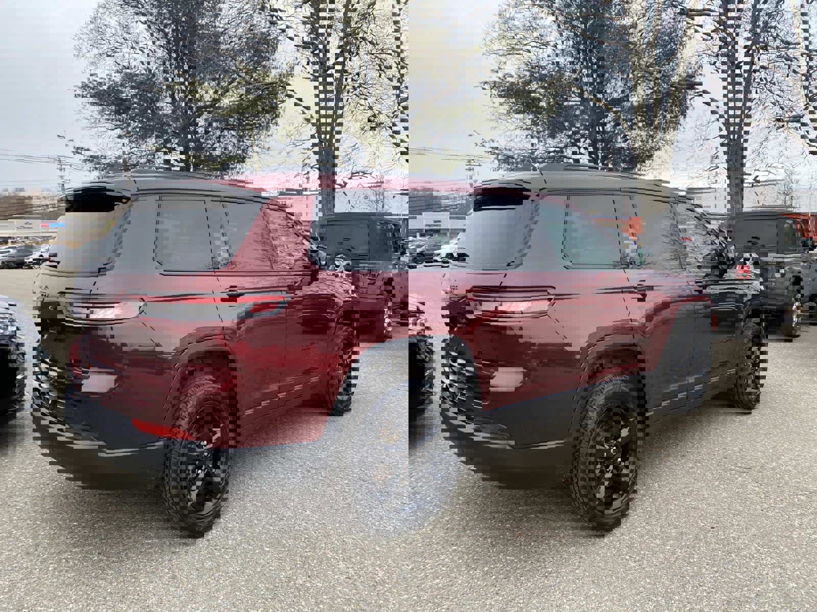 Certified 2025 Jeep Grand Cherokee L Laredo image 3