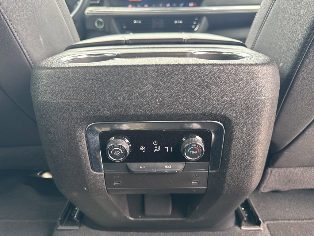 Used 2025 Chevrolet Tahoe Z71 AWD/4WD image 26