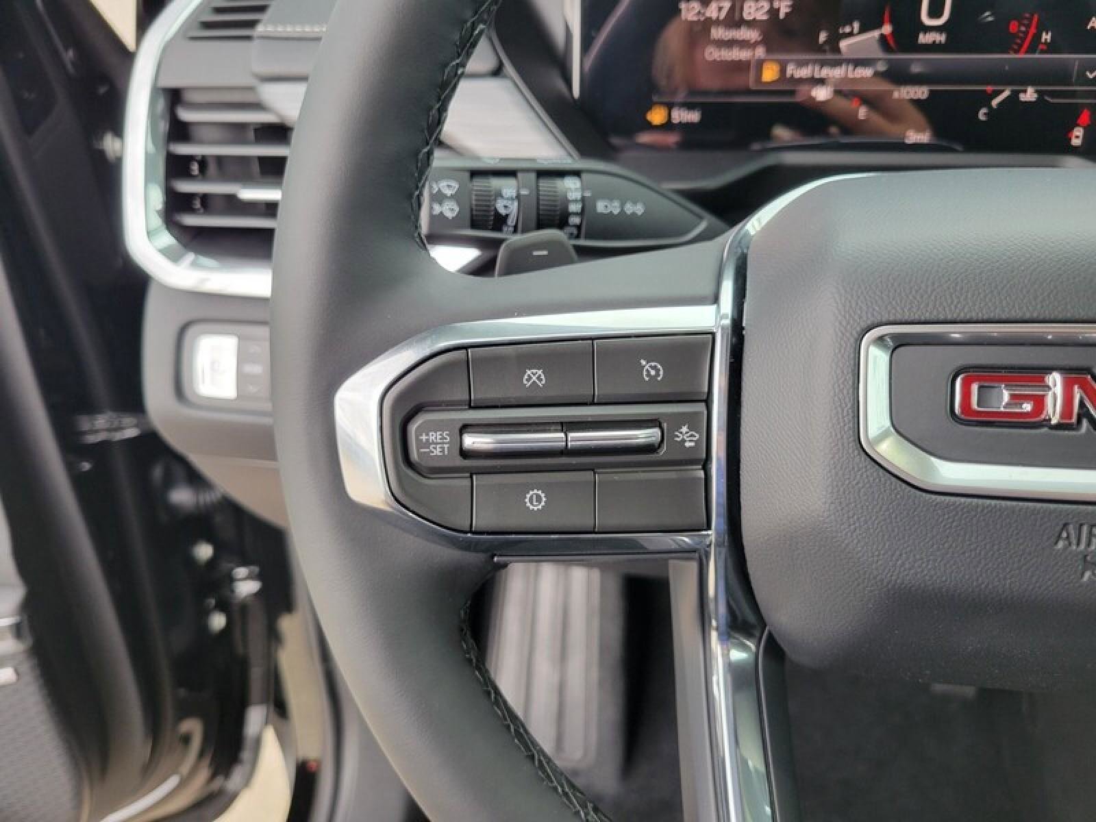 New 2026 GMC Acadia Elevation w/ Black Edition image 17