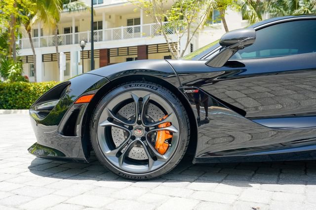Used 2018 McLaren 720S Performance RWD image 13