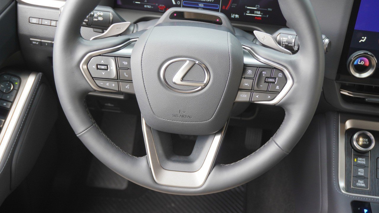 Certified 2025 Lexus GX 550 AWD/4WD image 28