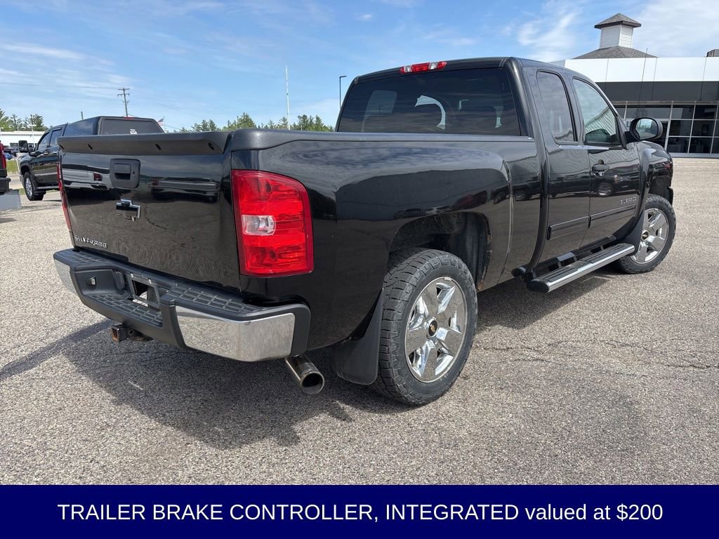 Used 2011 Chevrolet Silverado 1500 LT w/ All-Star Edition AWD/4WD image 7
