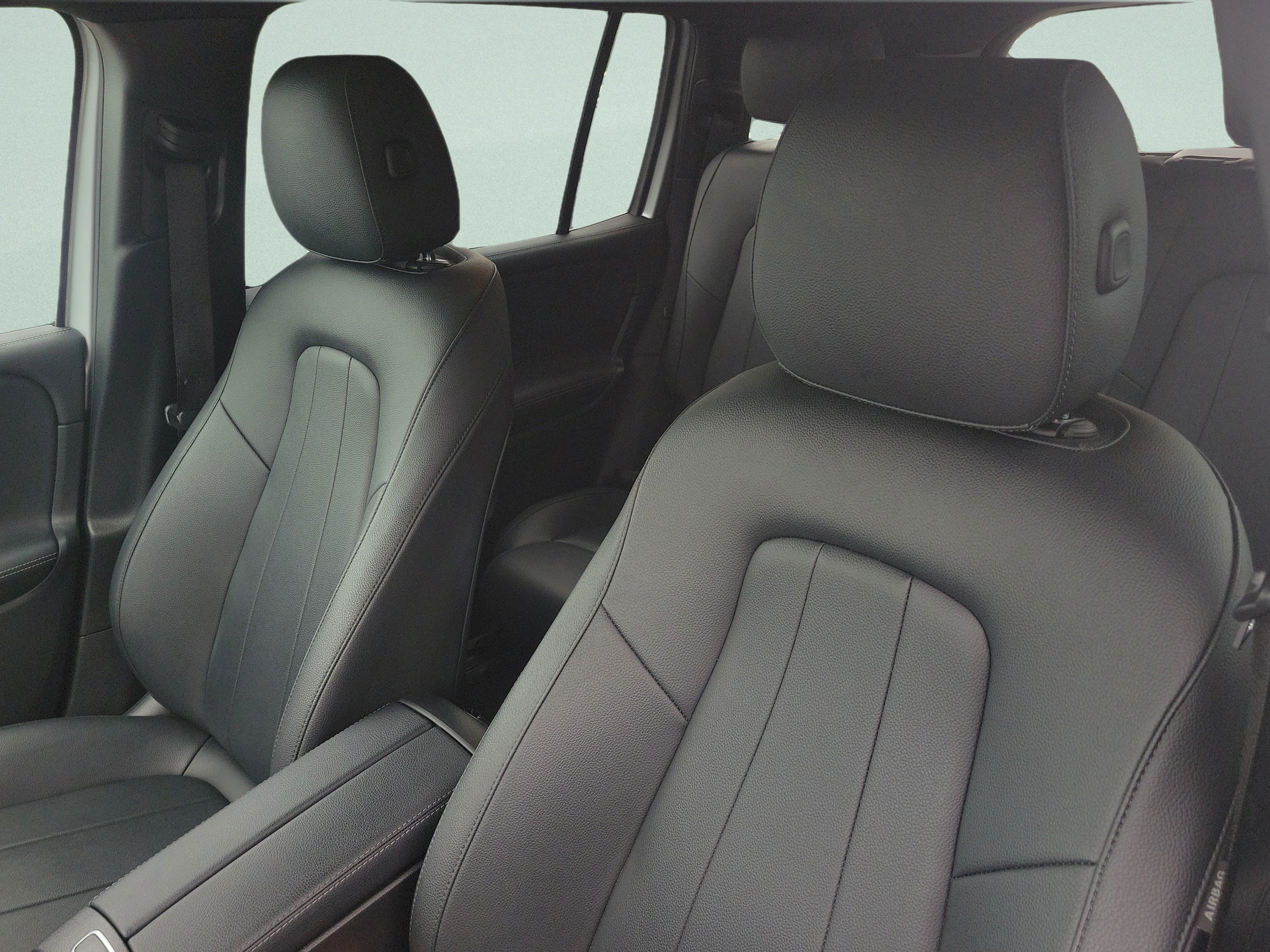 Certified 2023 Mercedes-Benz EQB 300 4MATIC image 18