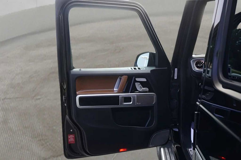 Used 2019 Mercedes-Benz G 550 image 21