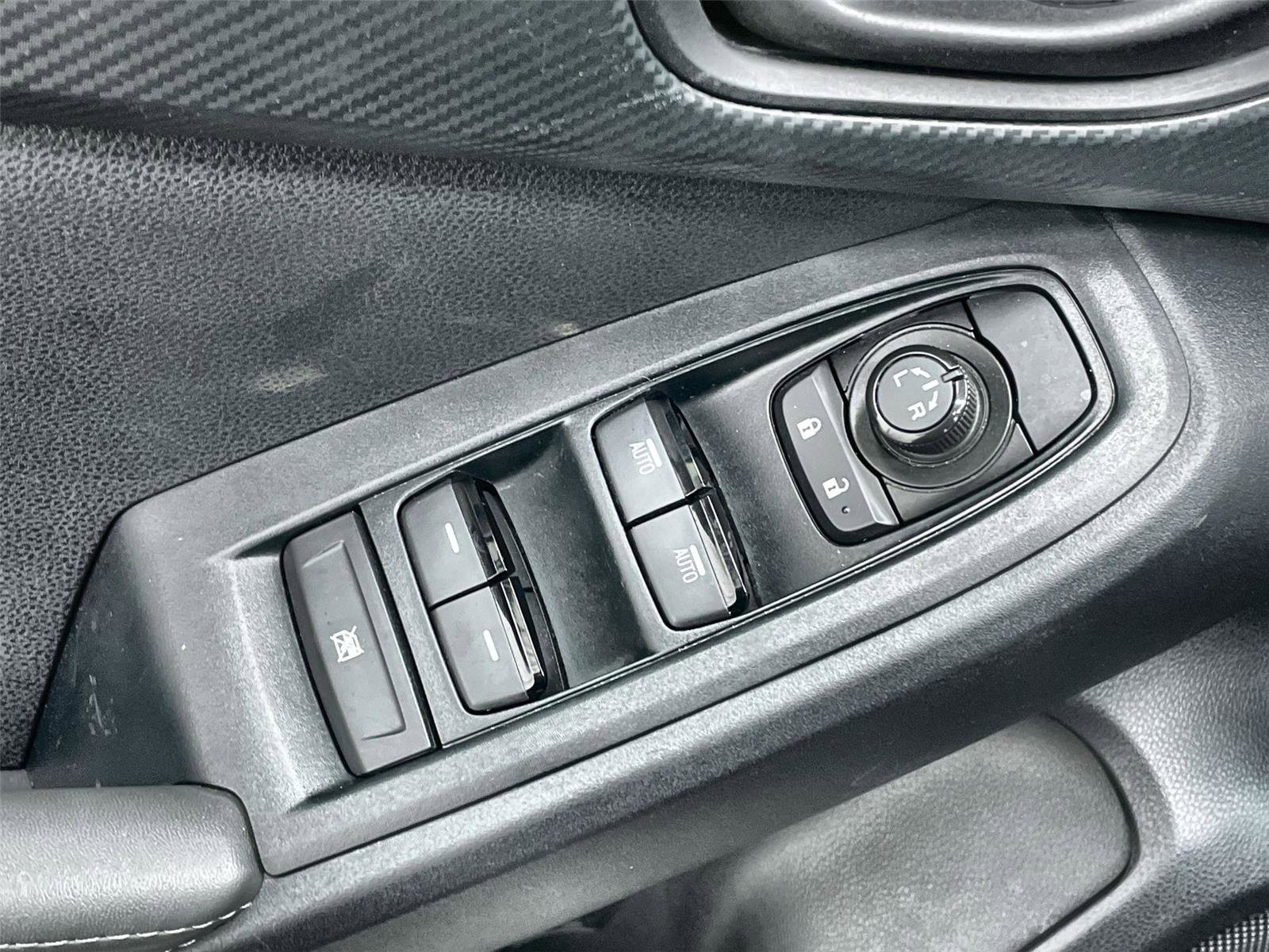 Used 2024 Subaru Crosstrek 2.0i Premium image 12