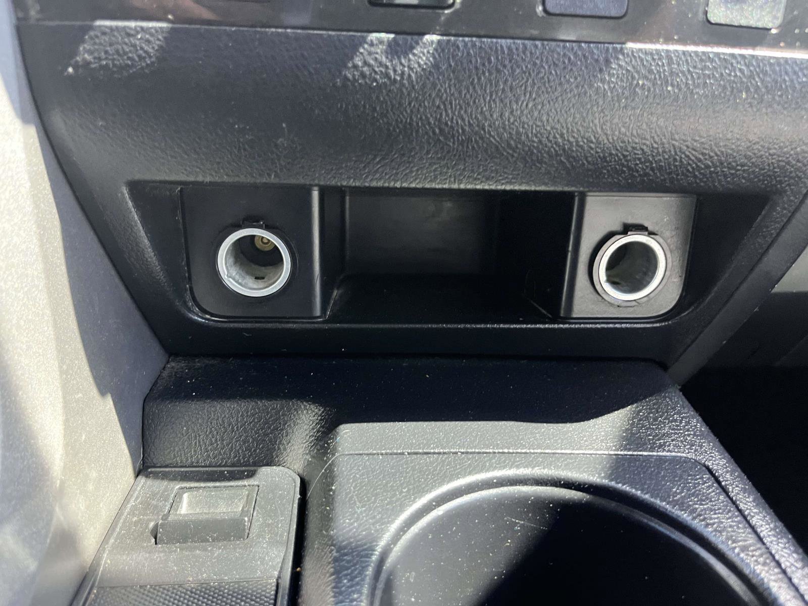 Used 2012 Toyota Tundra 4x4 CrewMax w/ SR5 Pkg image 13