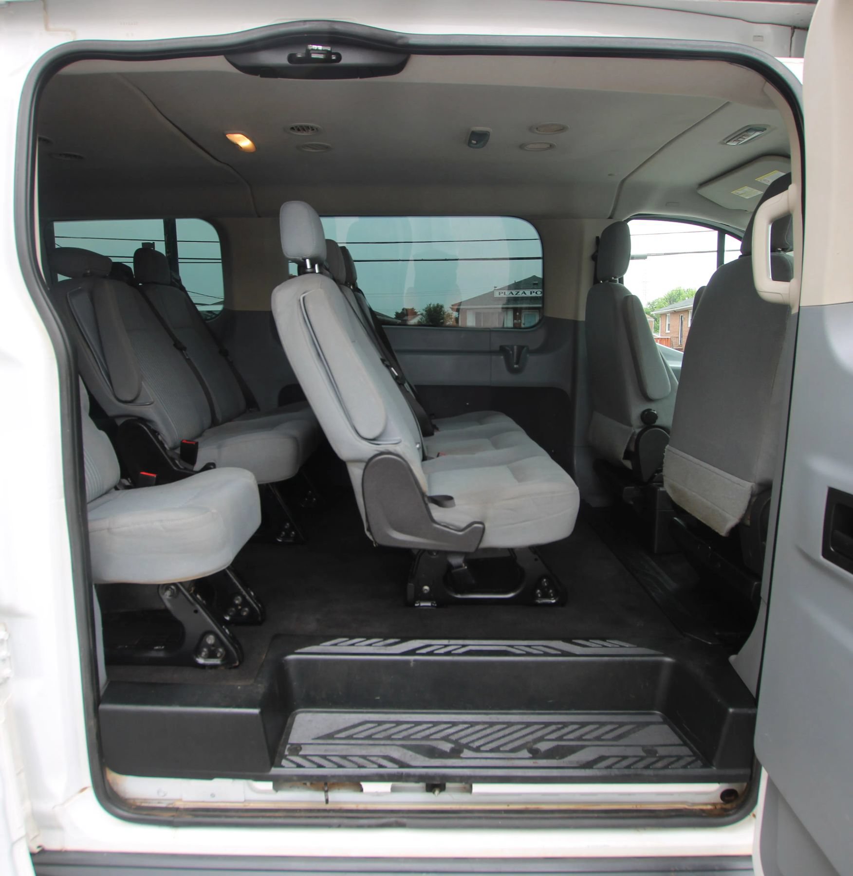 Used 2015 Ford Transit 350 XLT RWD image 11