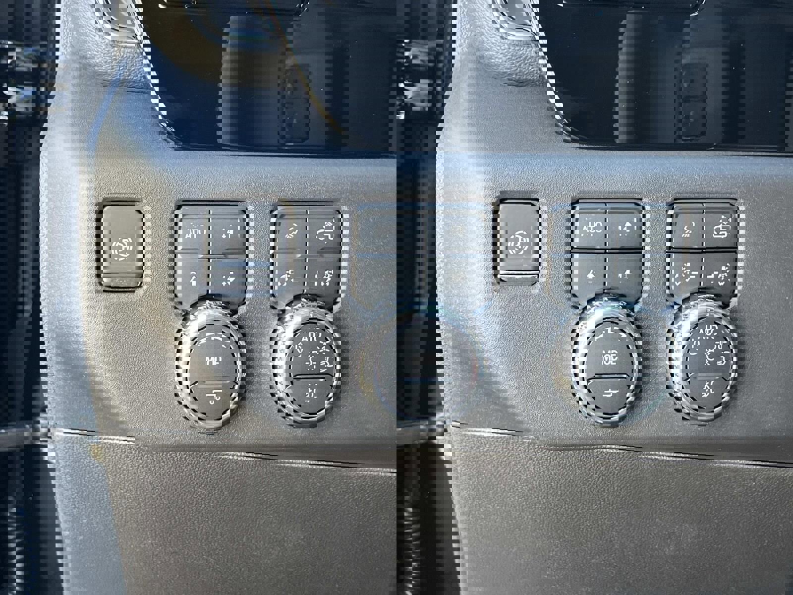 New 2026 GMC Sierra 1500 SLT w/ SLT Premium Plus Package image 24