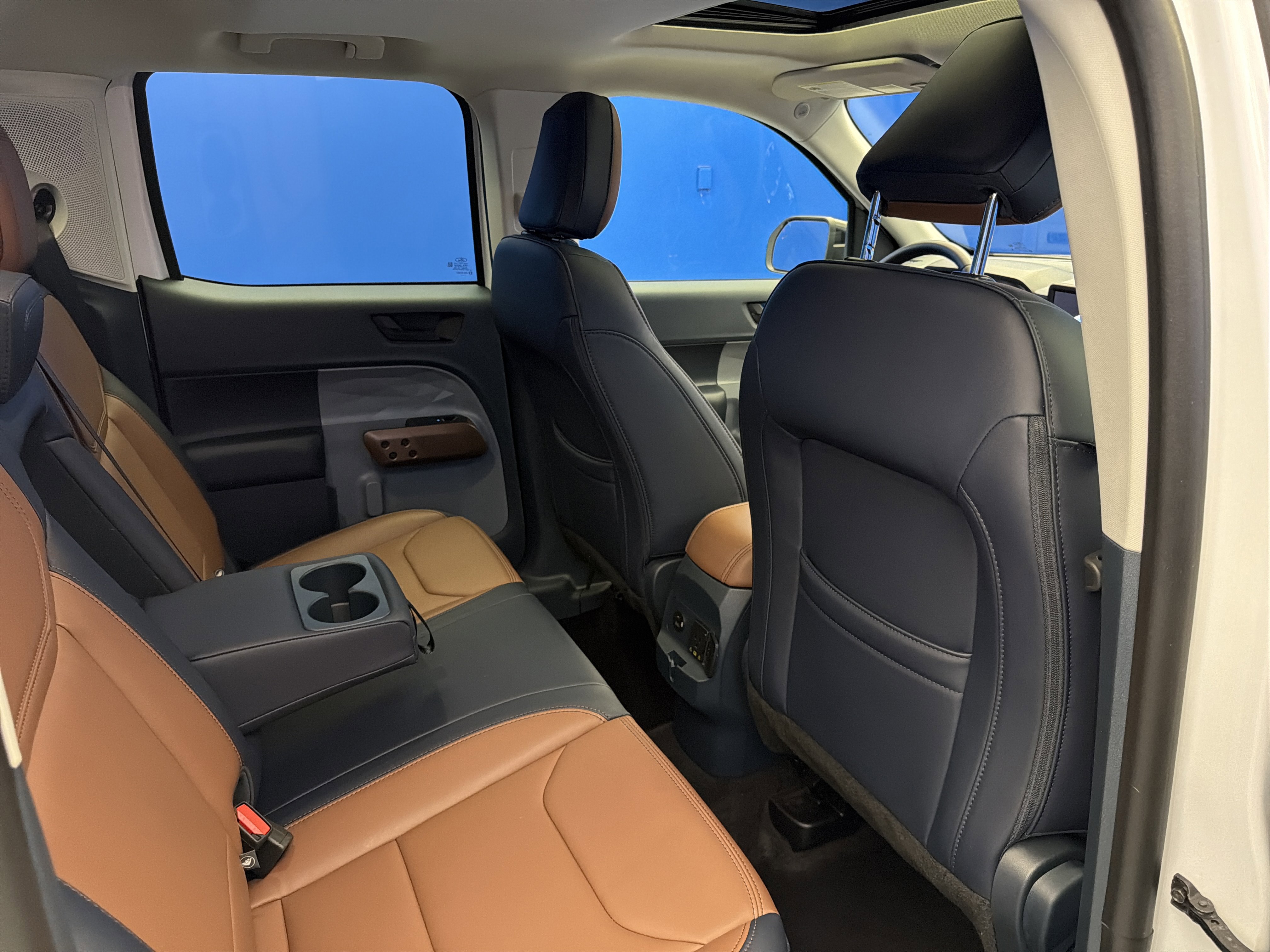 Used 2024 Ford Maverick Lariat w/ 4K Tow Package image 27