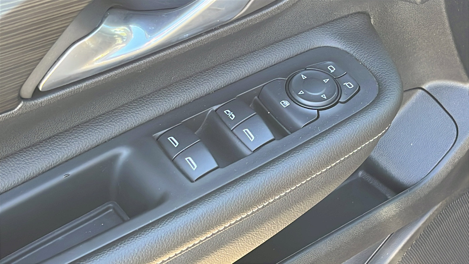 Certified 2024 GMC Terrain SLE image 12