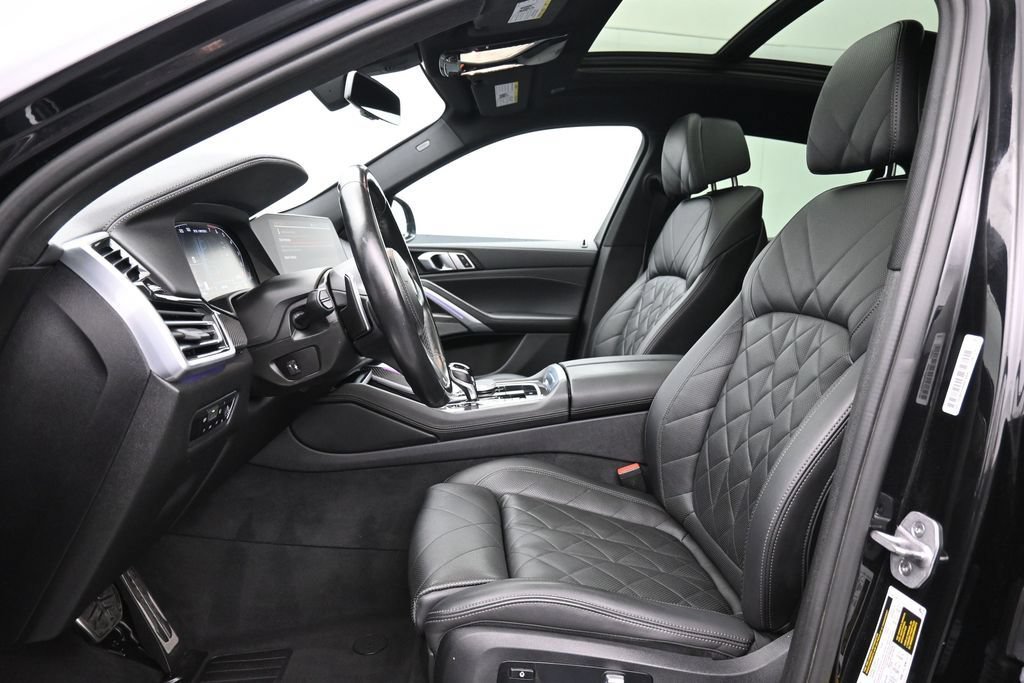 Used 2023 BMW X6 M50i w/ Climate Comfort Package AWD/4WD image 10