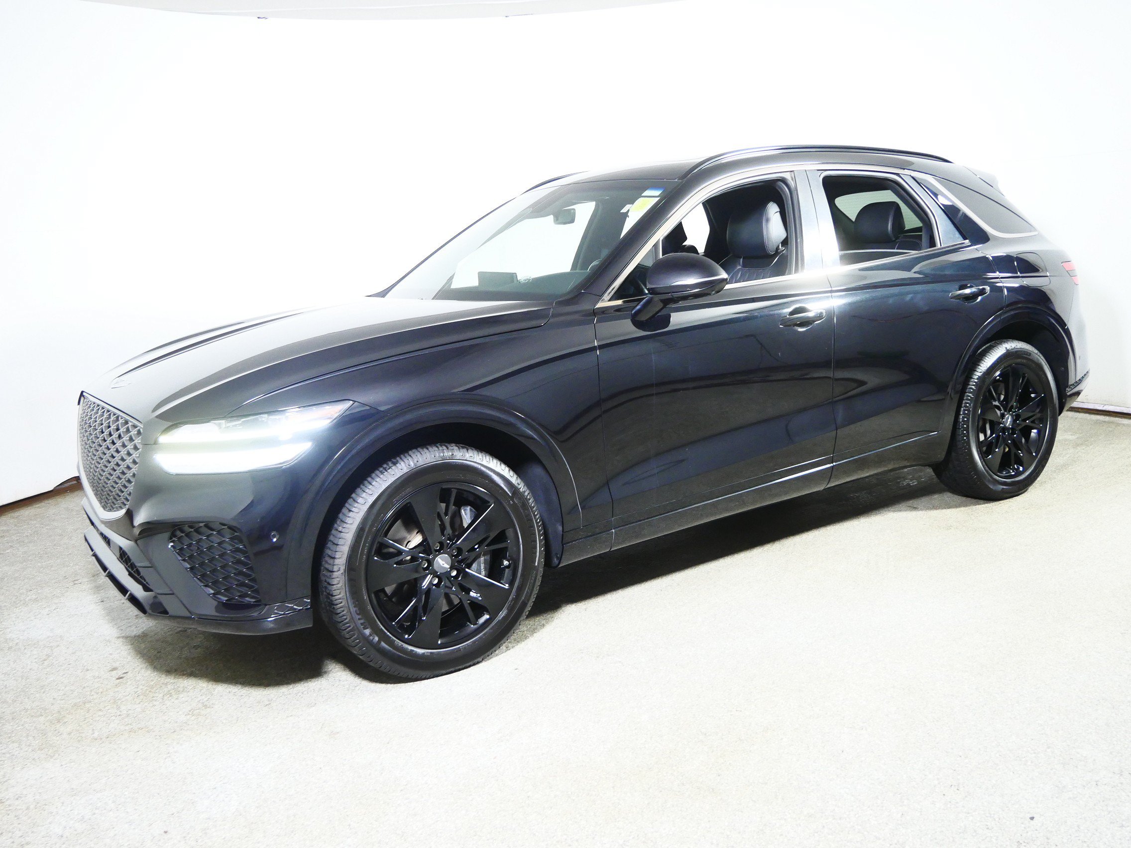 Used 2022 Genesis GV70 3.5T Sport w/ Sport Advanced Package AWD/4WD image 3