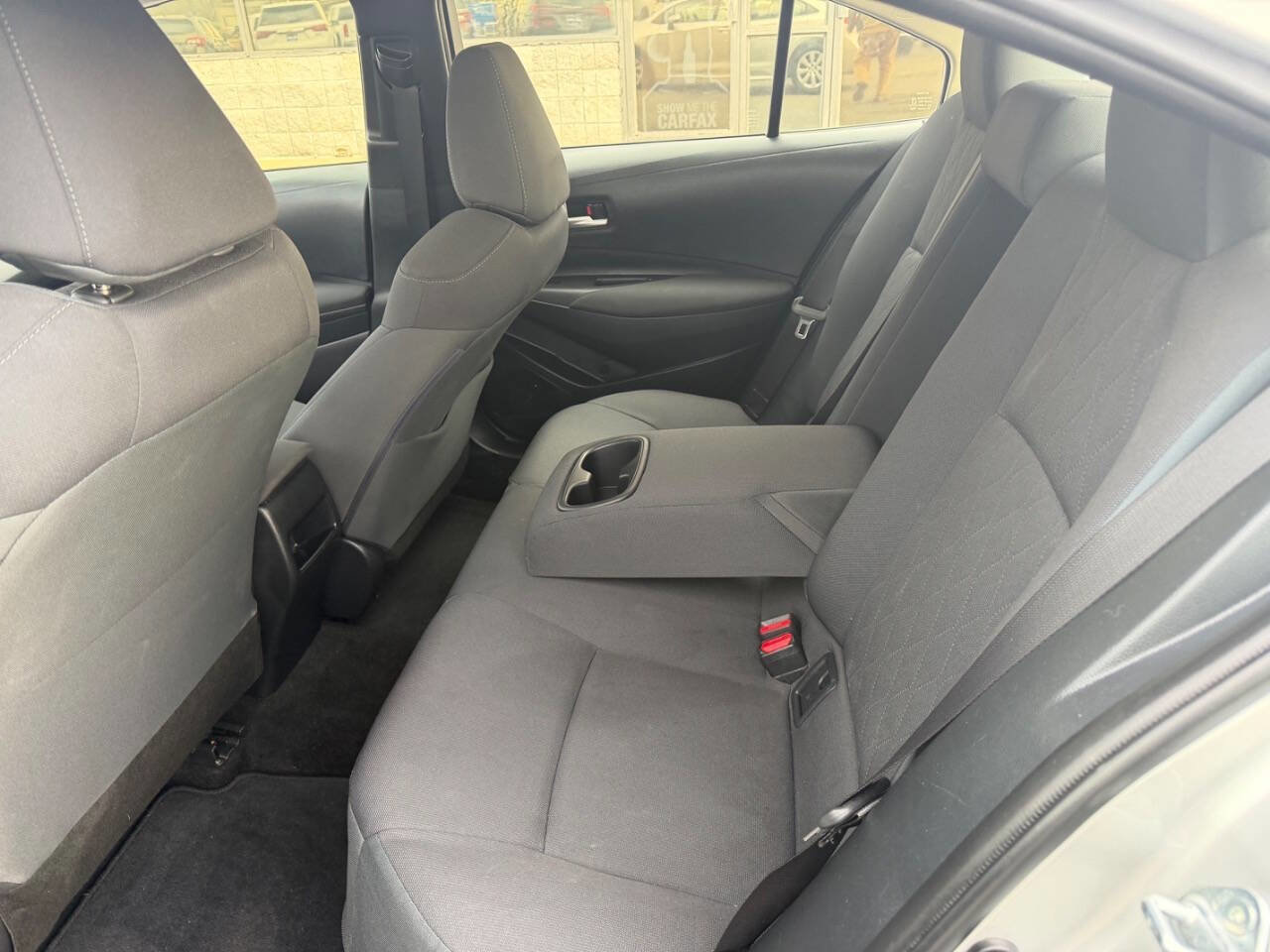 Used 2020 Toyota Corolla LE FWD image 11