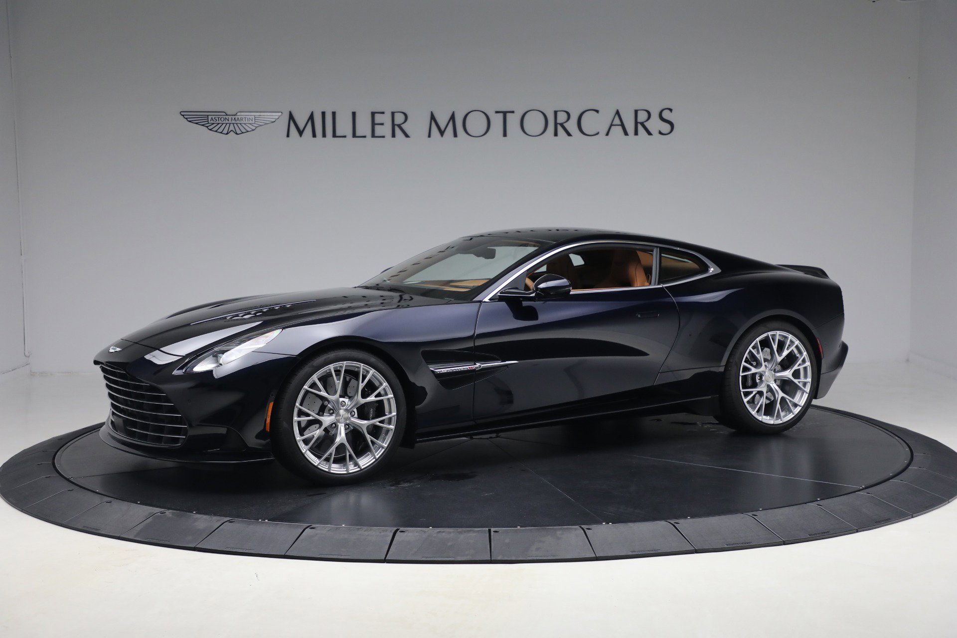 New 2026 Aston Martin Vanquish image 2