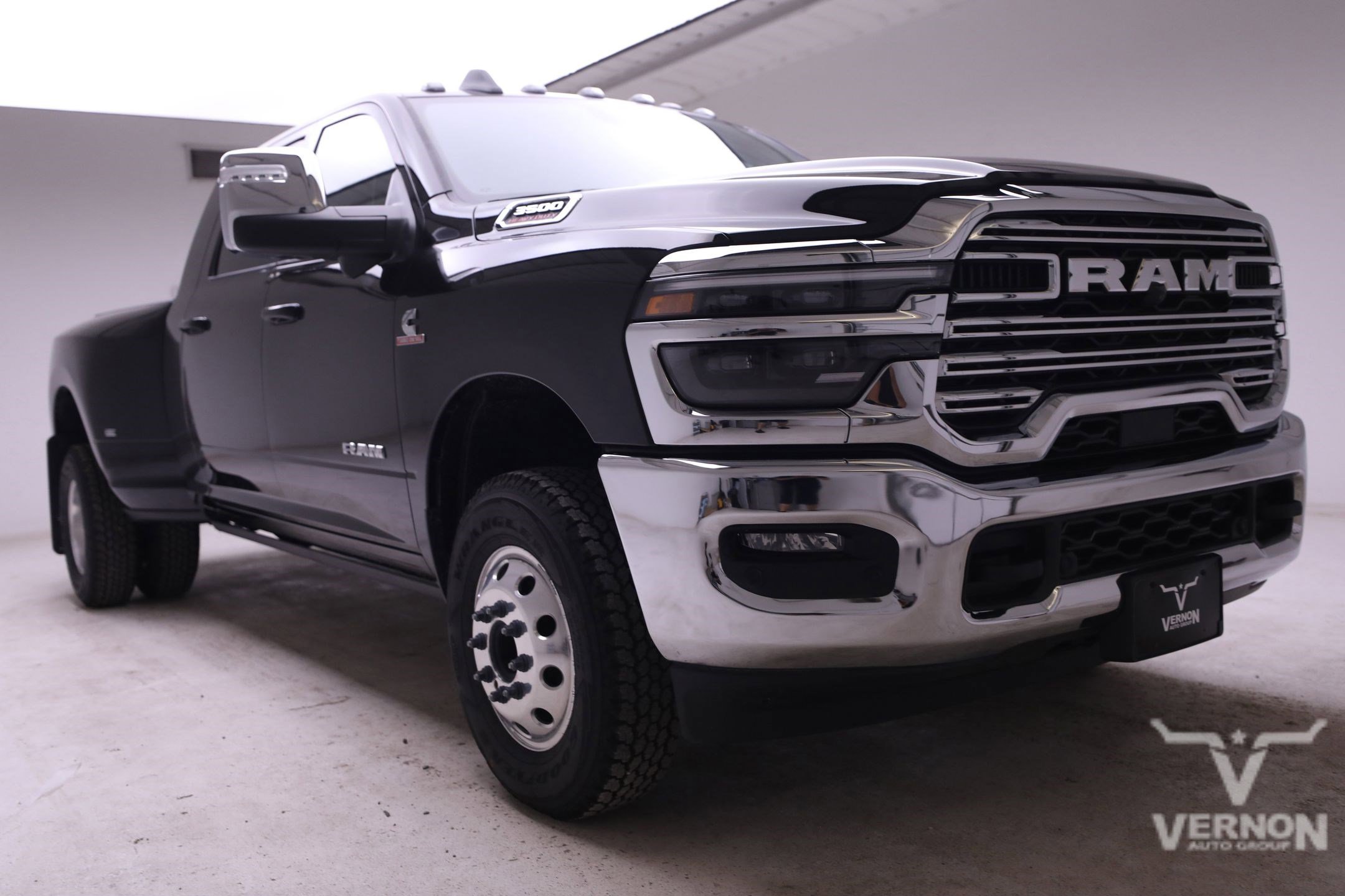 New 2025 RAM 3500 Laramie image 7