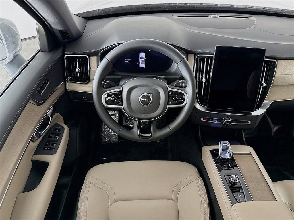 New 2026 Volvo XC90 B5 Plus w/ Protection Package image 22