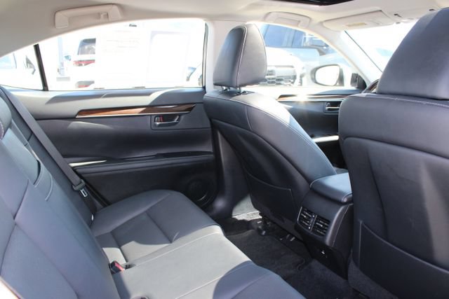 Used 2015 Lexus ES 350 w/ Premium Package FWD image 7