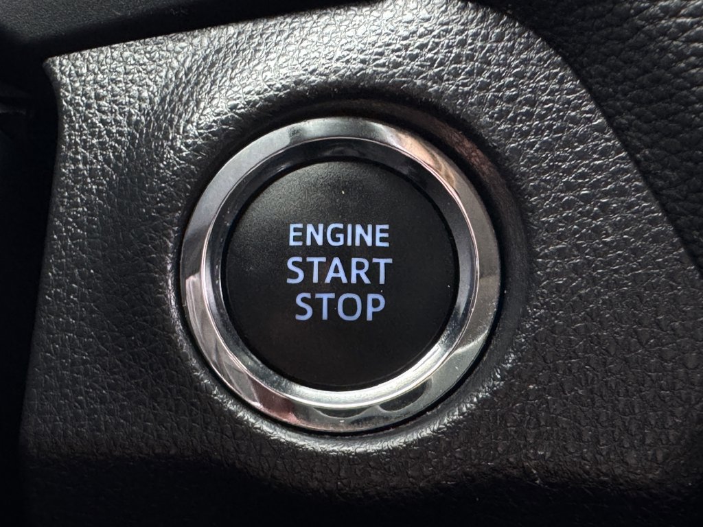 Used 2019 Toyota RAV4 Limited w/ Advanced Technology Package AWD/4WD image 20