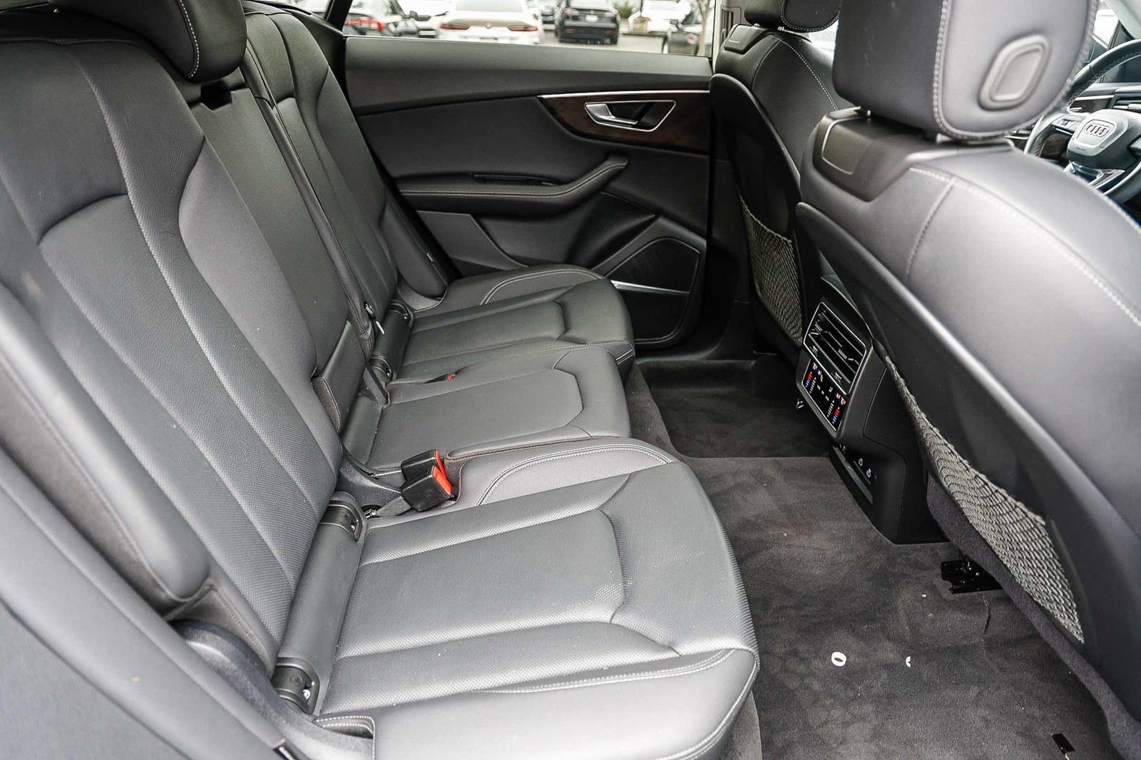 Used 2023 Audi Q8 Premium Plus w/ Premium Plus Package image 18