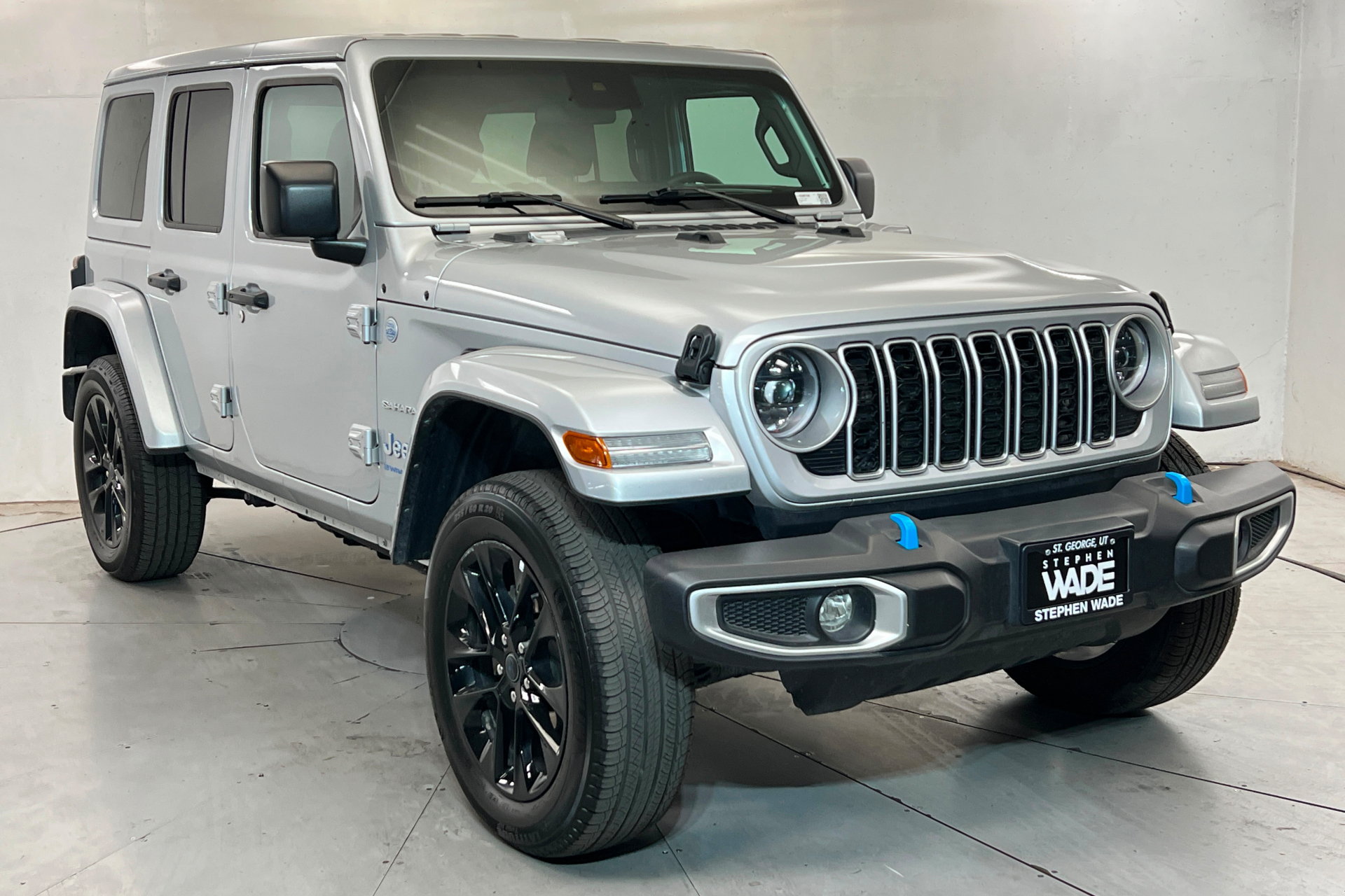 Used 2024 Jeep Wrangler Unlimited Sahara AWD/4WD image 7
