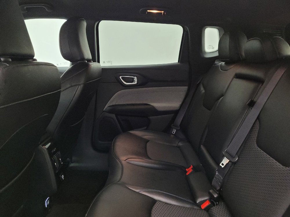 Used 2024 Jeep Compass Latitude image 18