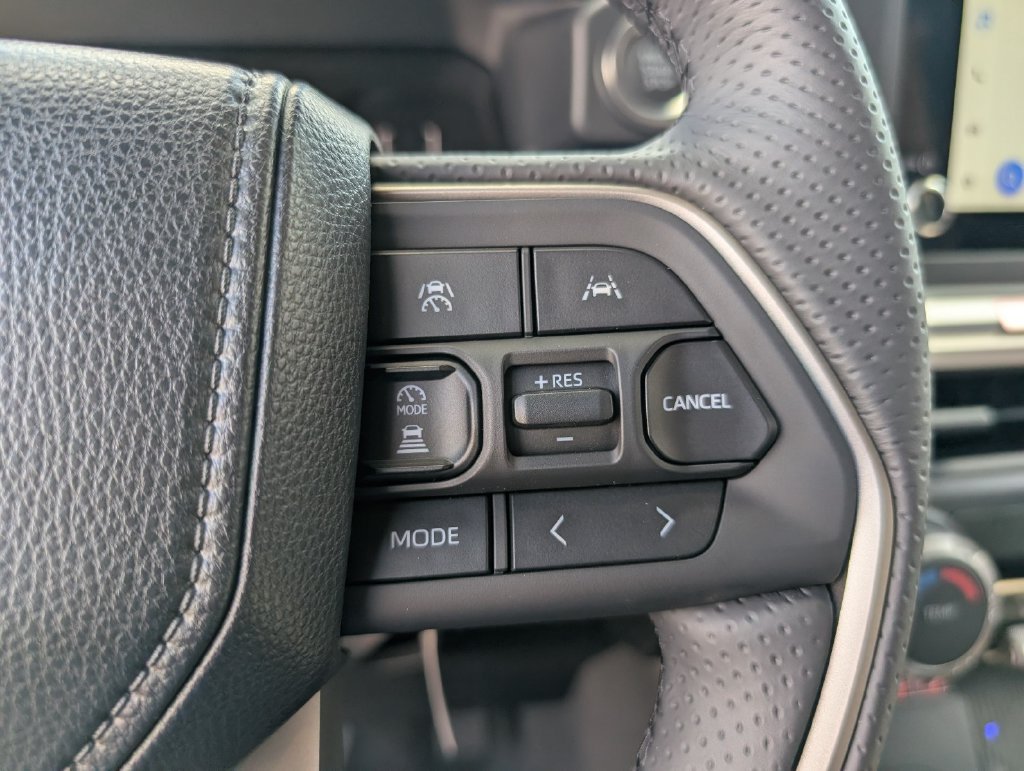 New 2026 Toyota 4Runner SR5 AWD/4WD image 22