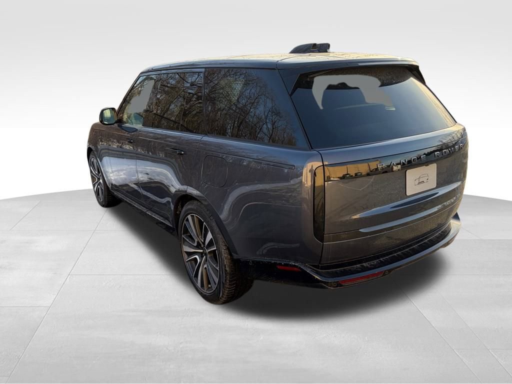 New 2025 Land Rover Range Rover SE image 6