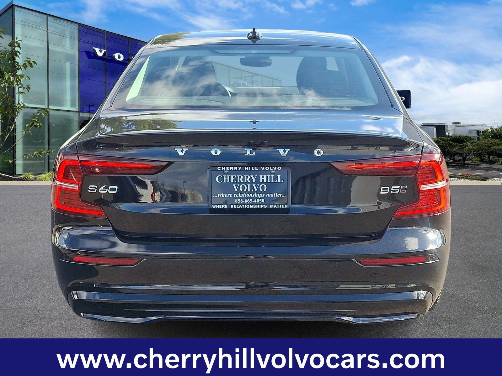 Certified 2023 Volvo S60 B5 Plus w/ Climate Package image 6