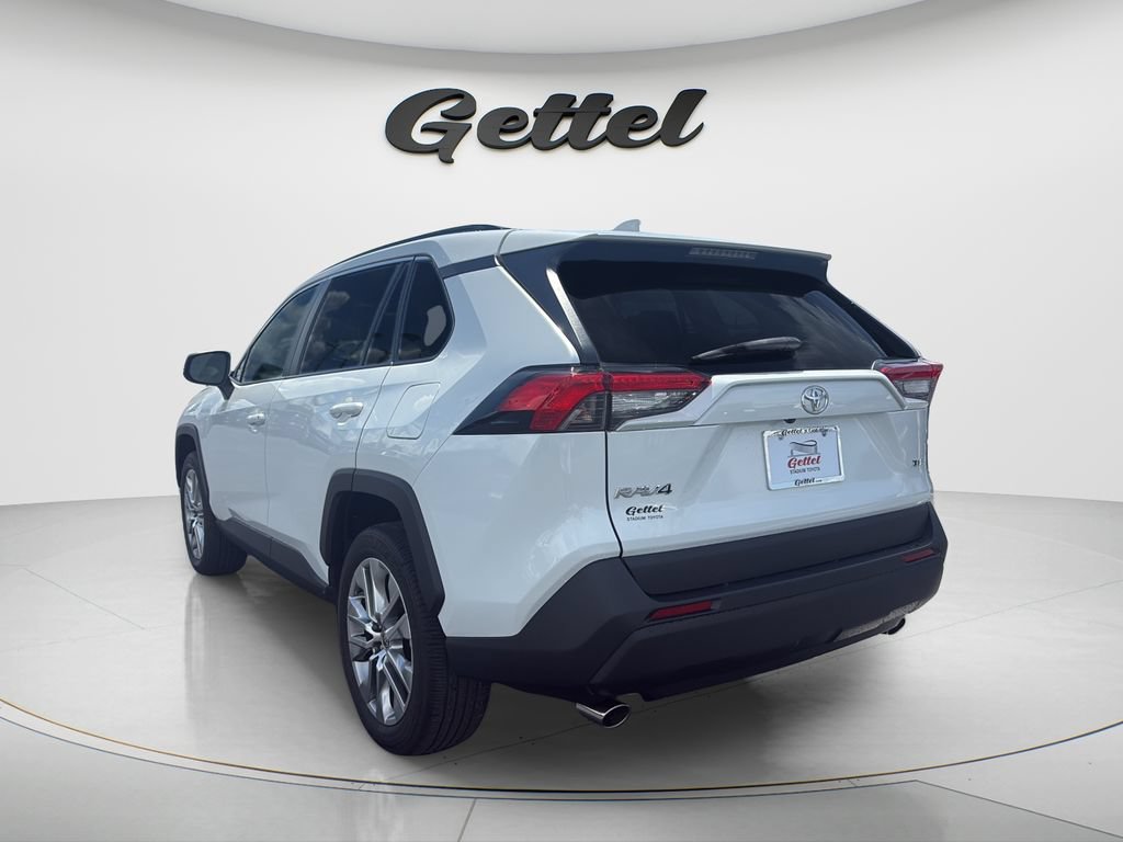 Used 2023 Toyota RAV4 XLE Premium FWD image 7