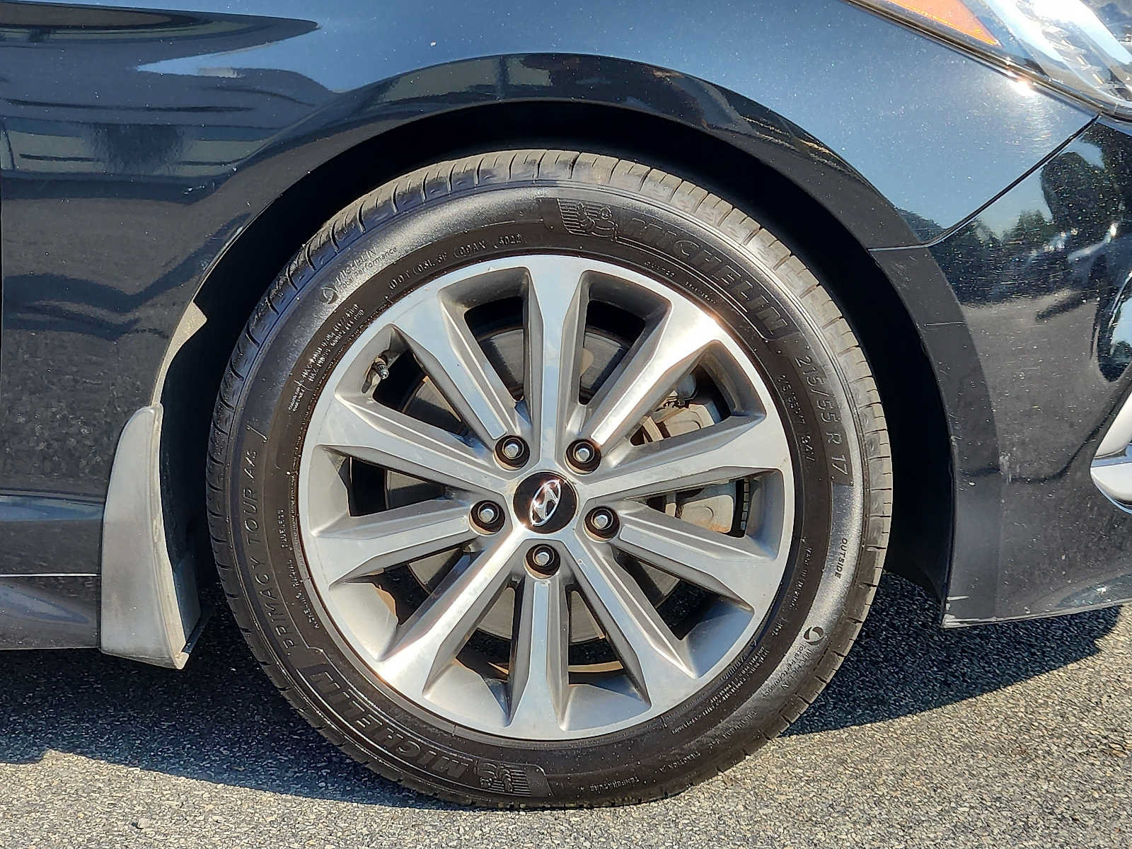Used 2017 Hyundai Sonata Limited w/ Ultimate Package 04 FWD image 8