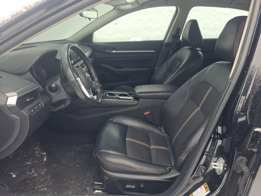 Used 2024 Nissan Altima 2.5 SR image 14