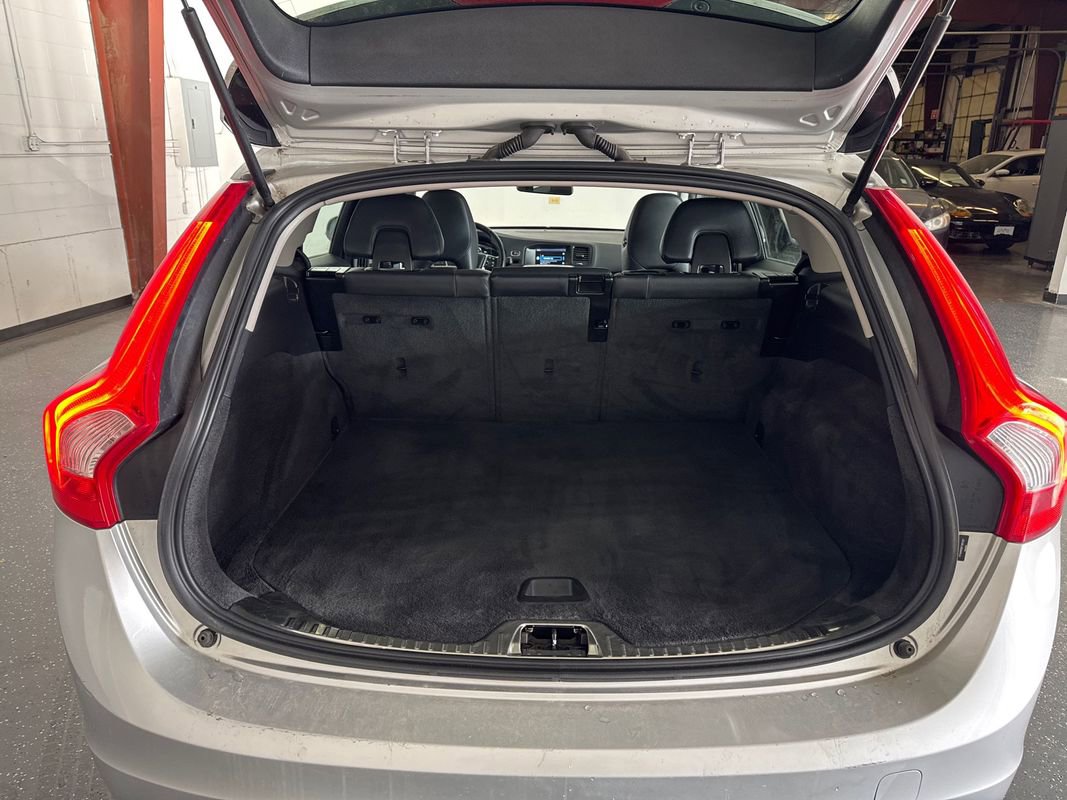 Used 2015 Volvo V60 T5 Premier image 18