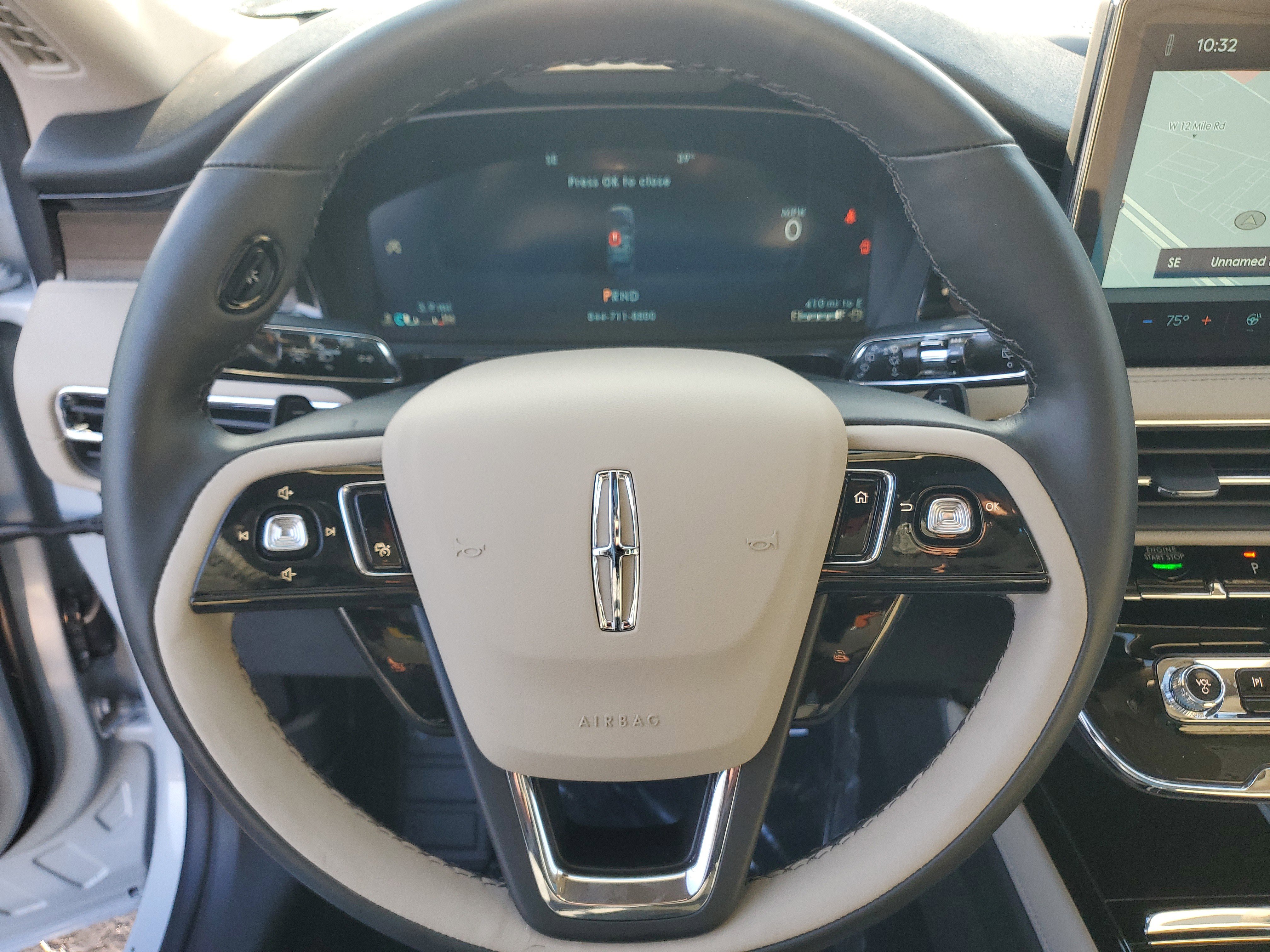 New 2026 Lincoln Corsair Reserve w/ Jet Appearance Package image 16