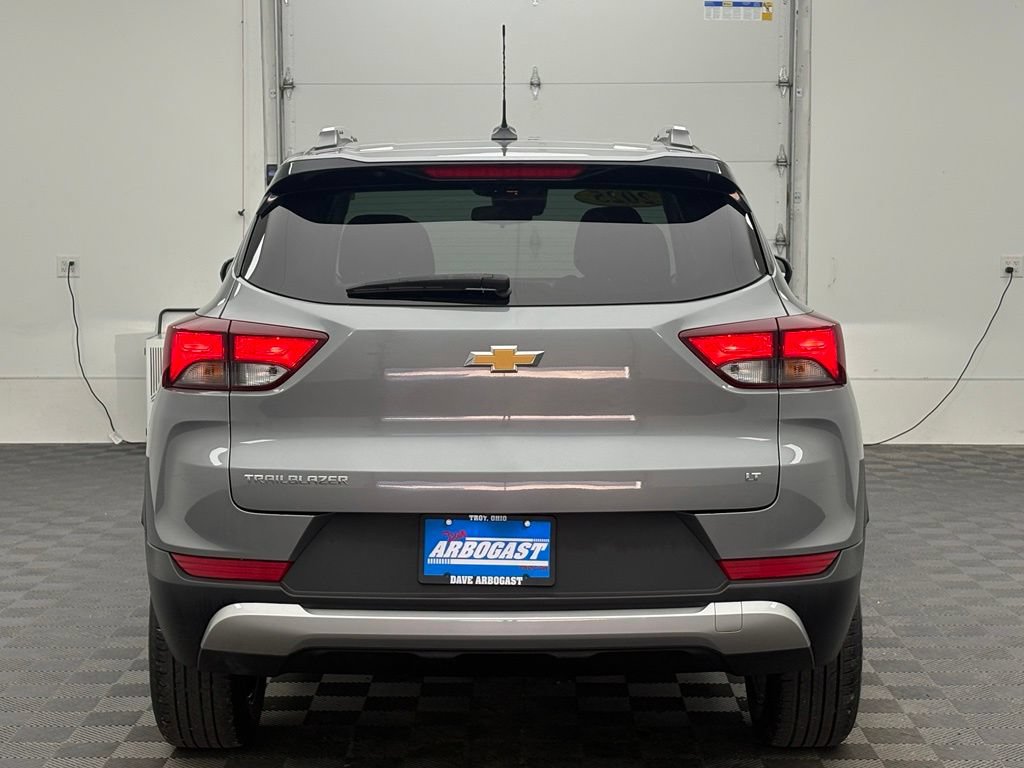 Used 2025 Chevrolet TrailBlazer LT FWD image 7