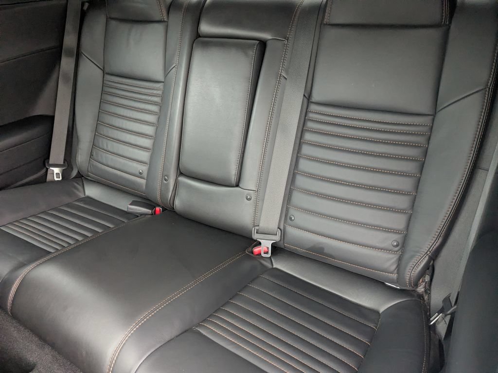 Used 2014 Dodge Challenger R/T RWD image 19